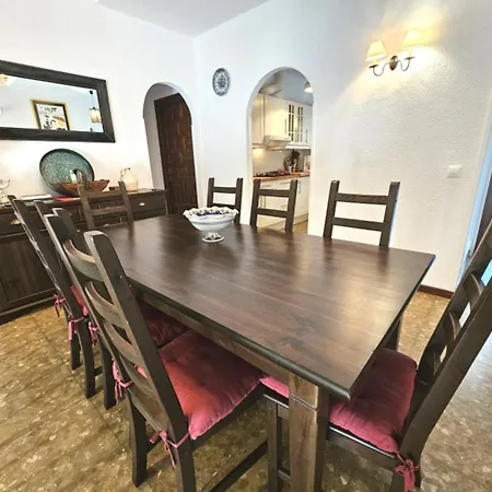 Con Piscina En - Pass The Keys Марбелья