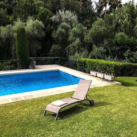 Pass The Keys Con Piscina En * Marbella