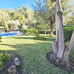 Con Piscina En - Pass The Keys Marbella